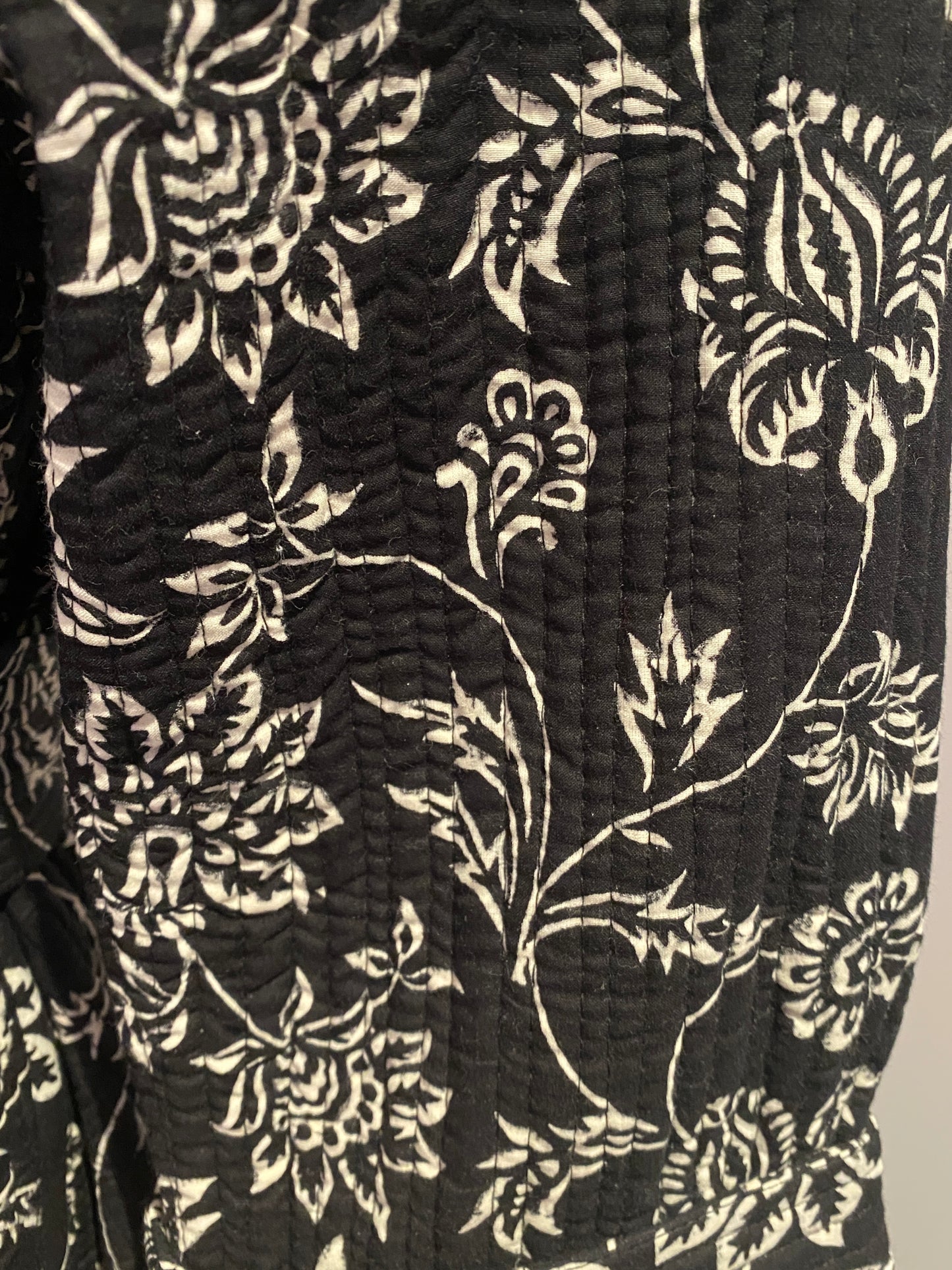 Black & White Chint handblock print Reversible Quilted Kimono robe