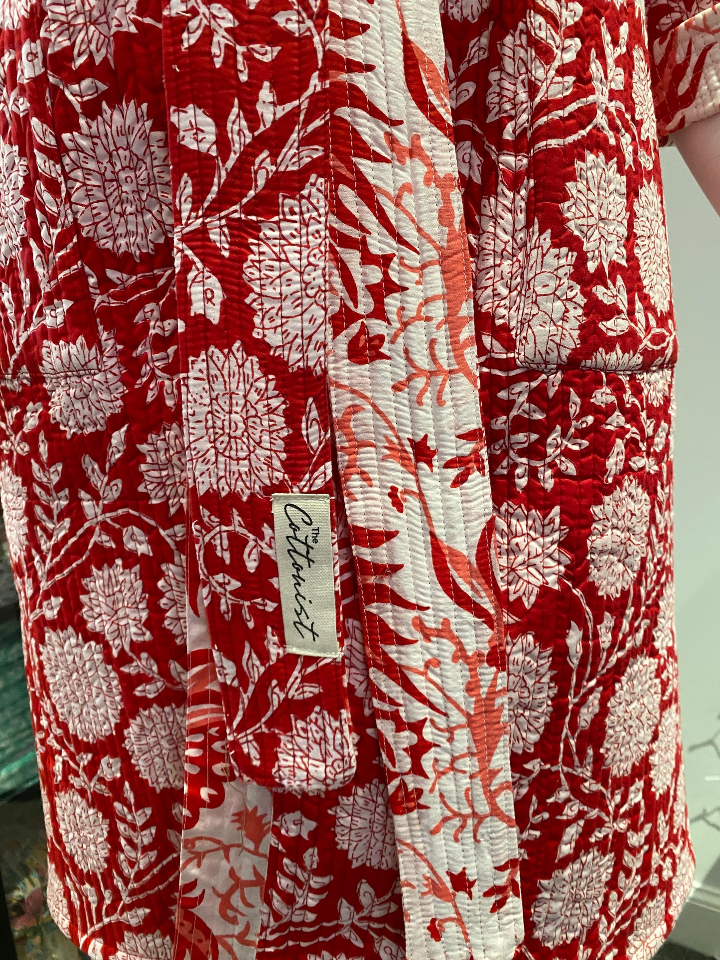 Red & white Phool handblock print Reversible Quilted Kimono robe