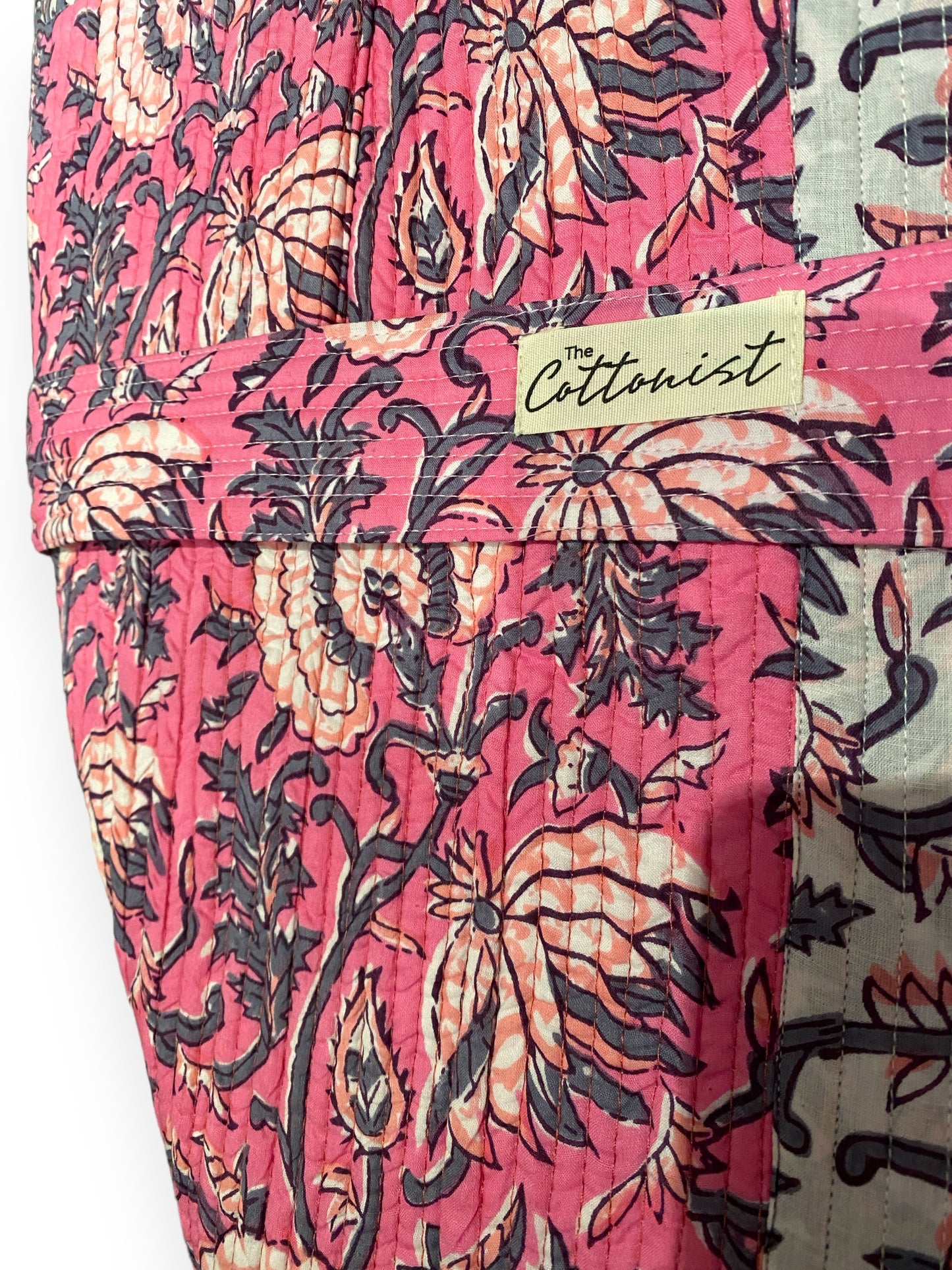 Gulabi Jaal Reversible Quilted Kimono robe