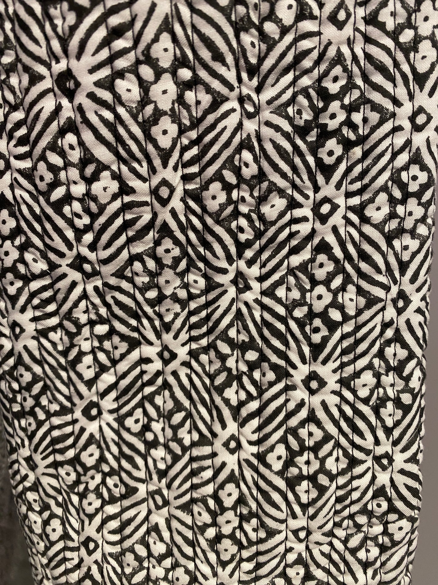 Black & White Chint handblock print Reversible Quilted Kimono robe