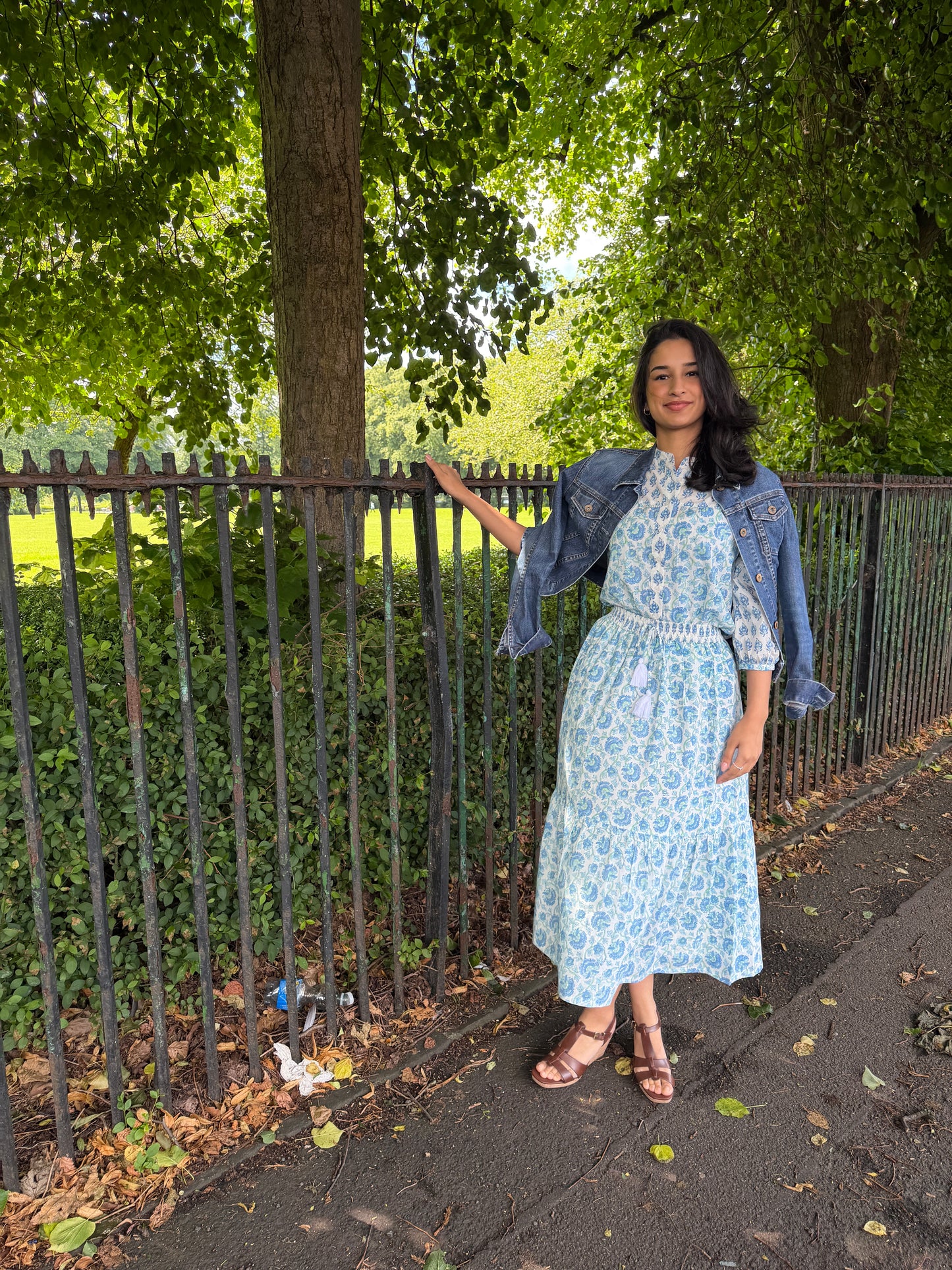 Blue Bloom print Midi skirt
